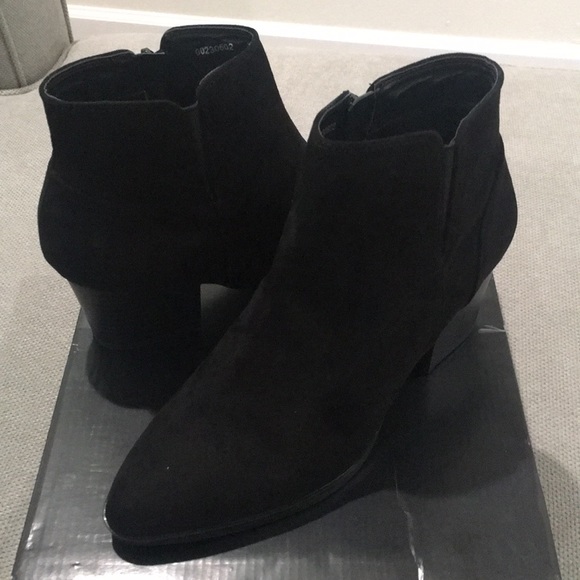 Forever 21 Shoes - Brand new Black booties